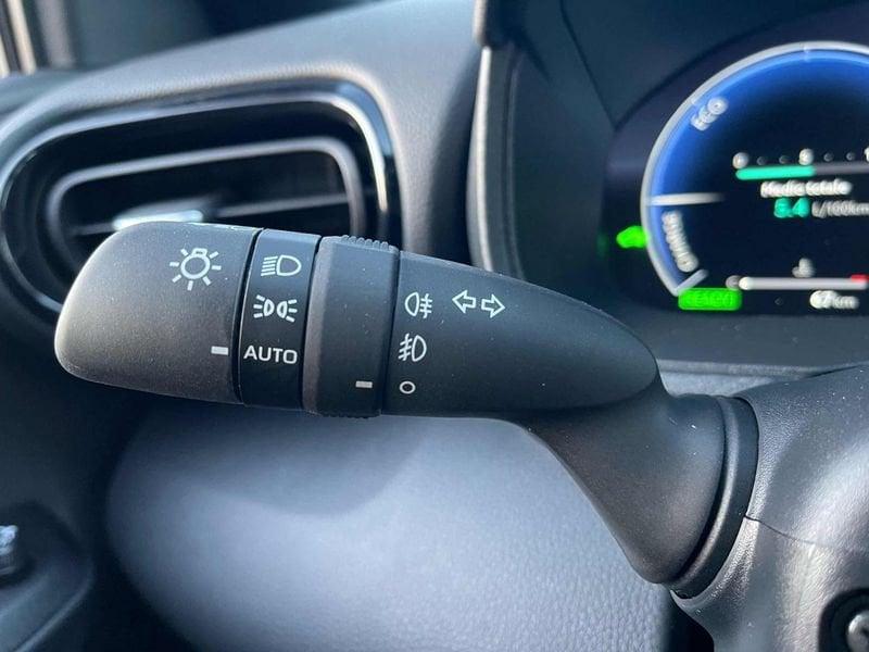 Toyota Yaris 1.5 130 Hybrid 5 porte Lounge - NUOVA