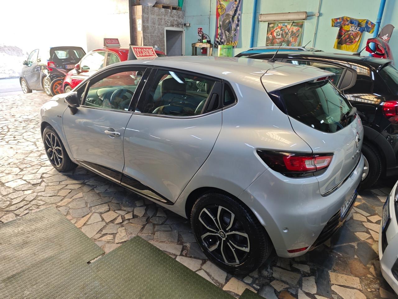 Renault Clio dCi 8V 90 CV 5 porte Moschino Intens