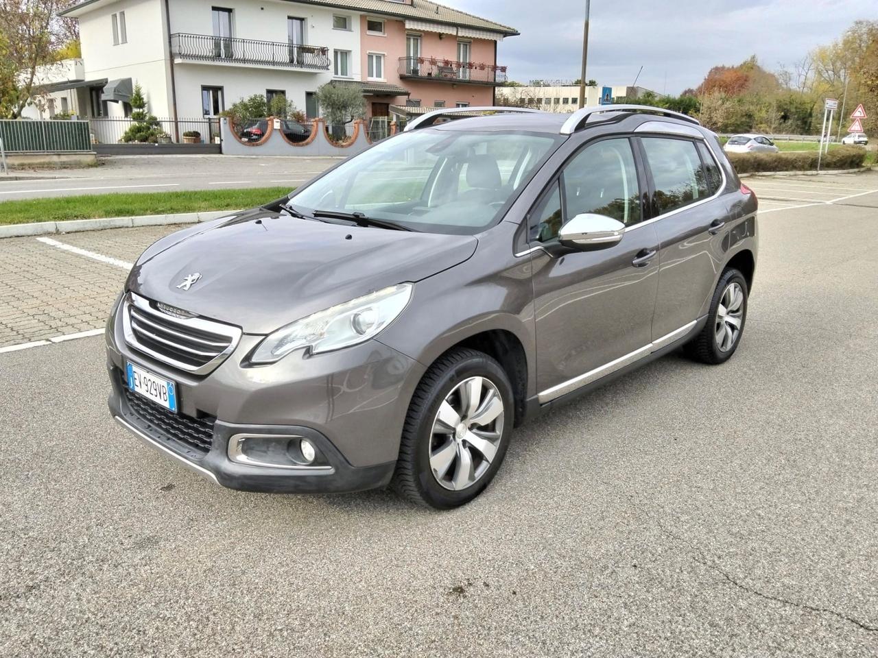 Peugeot 2008 PureTech 82 ETG5 Automatik S&S*Navi*Pelle