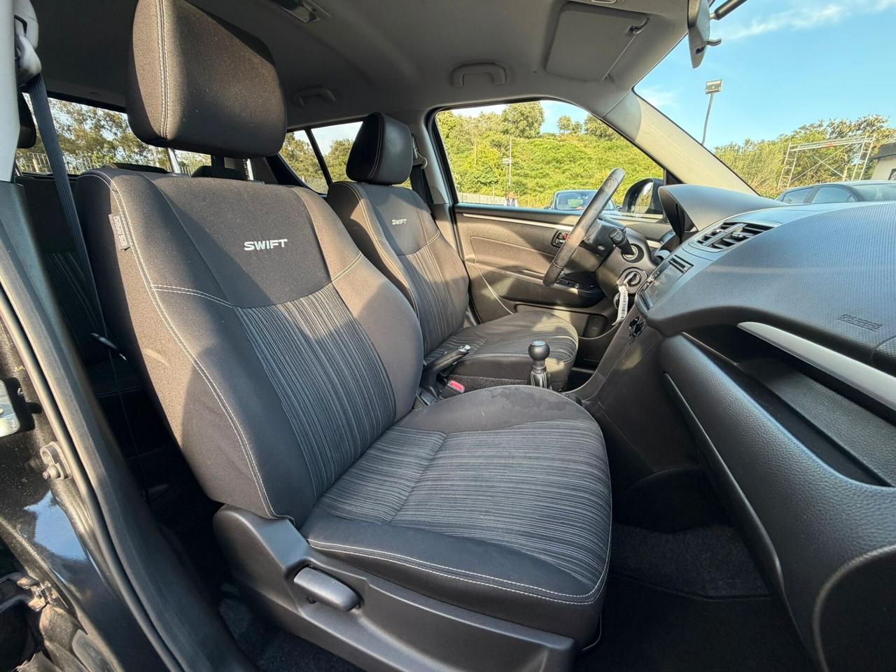 Suzuki Swift 1.3 DDiS 5 porte B-Top Bi-Color