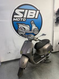 Piaggio Vespa 300 GTS