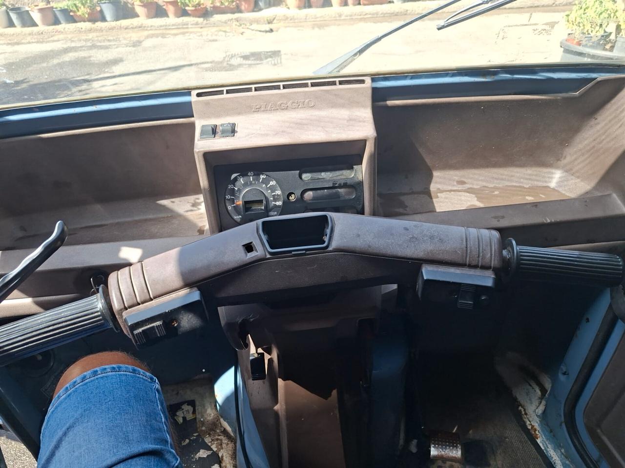 Piaggio Ape CAR 700