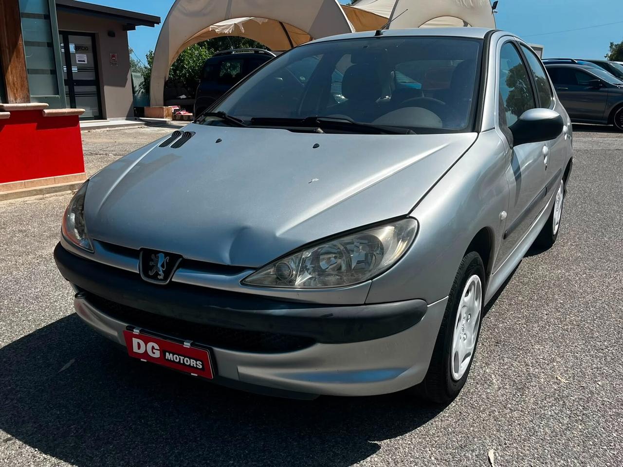 Peugeot 206 1.1 5p. XT