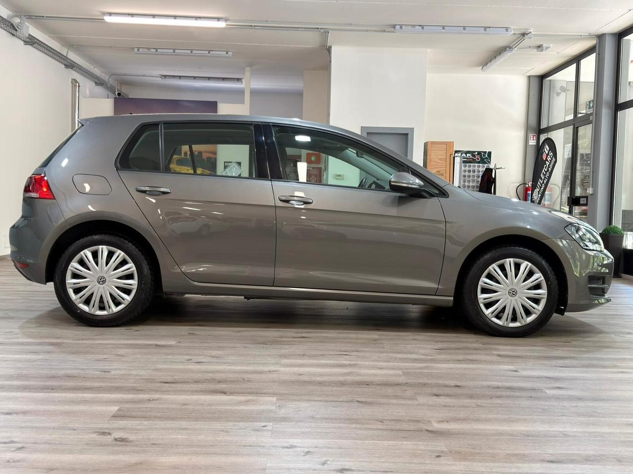 VW GOLF 1.6TDI 110cv COMFORTLINE 1HANDE