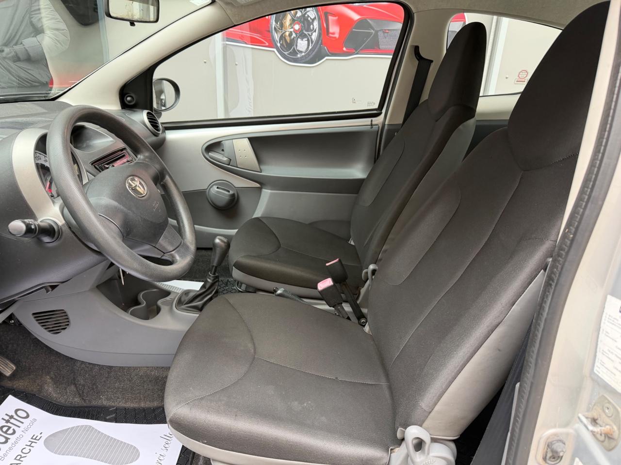 Toyota Aygo 1.0 12V VVT-i 3 porte Sol 2008