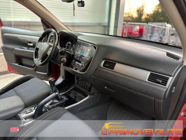 MITSUBISHI Outlander 2.0 MIVEC 2WD Intense