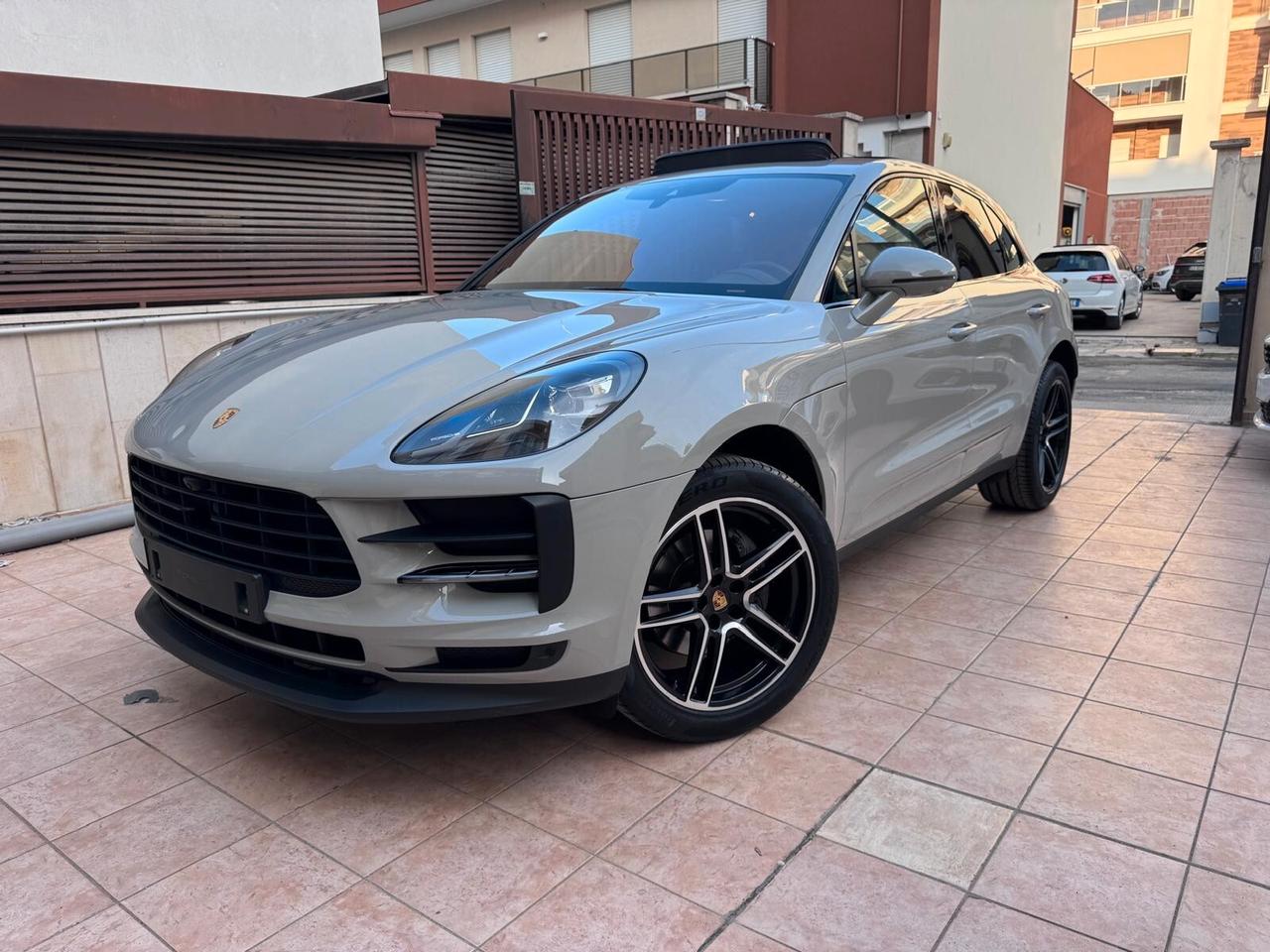 Porsche Macan 2.0 245CV TETTO PASM GESSO
