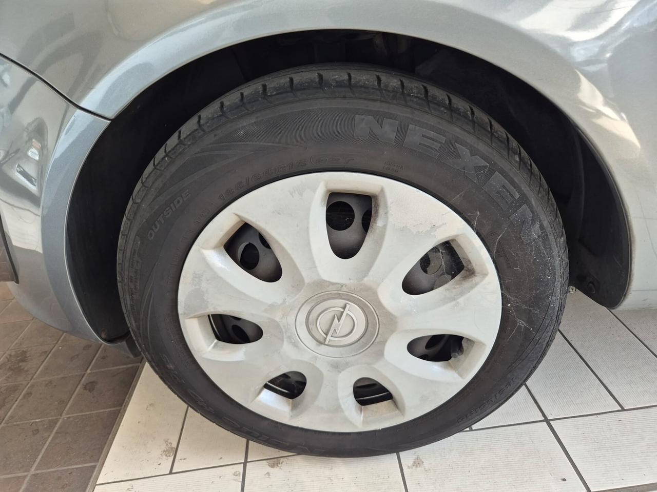 Opel Corsa 1.2 85CV 5 porte GPL-TECH Edition