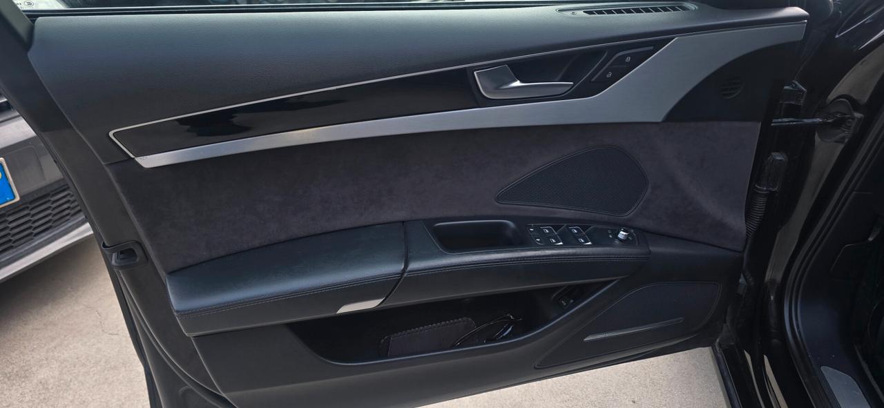 Audi A8 3.0 TDI 250 CV quattro tiptronic