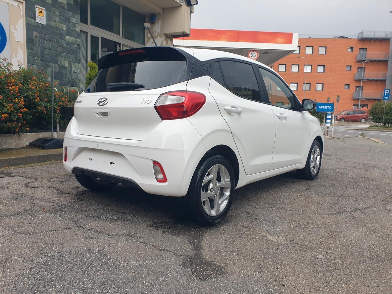 Hyundai i 10 1.0 select ,navi,pdc,telecamera
