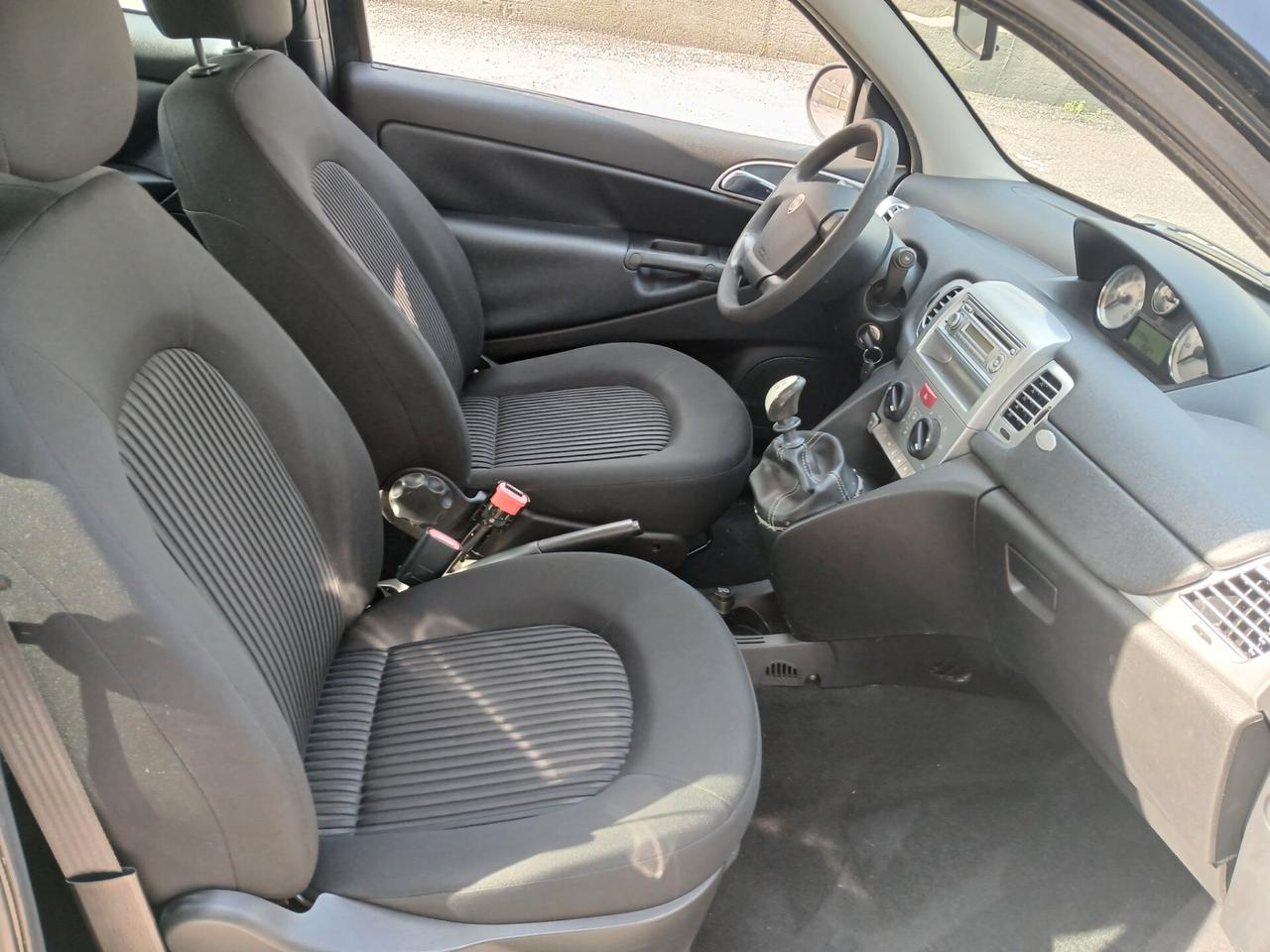 Lancia Ypsilon 1.2 Argento