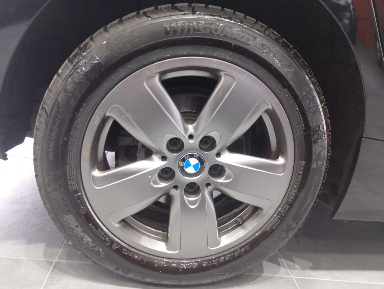 Bmw 116d 5p. Business Advantage