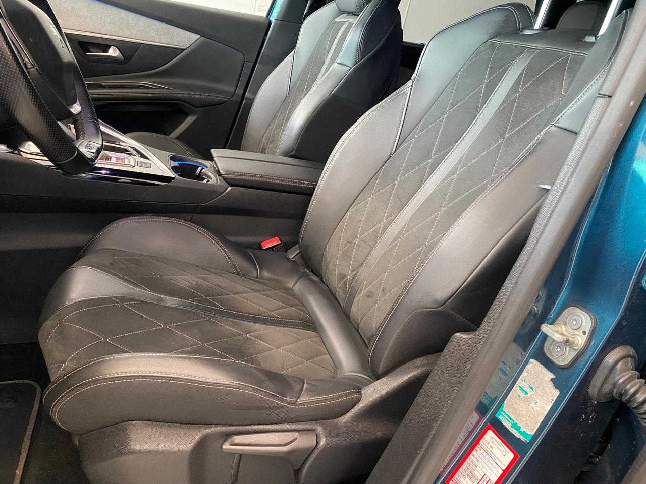 Peugeot 5008 GT PACK 2.0 177 Cv 7 POSTI