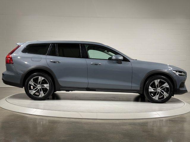 VOLVO V60 Cross Country B4 d. AWD auto. Core PREZZO REALE