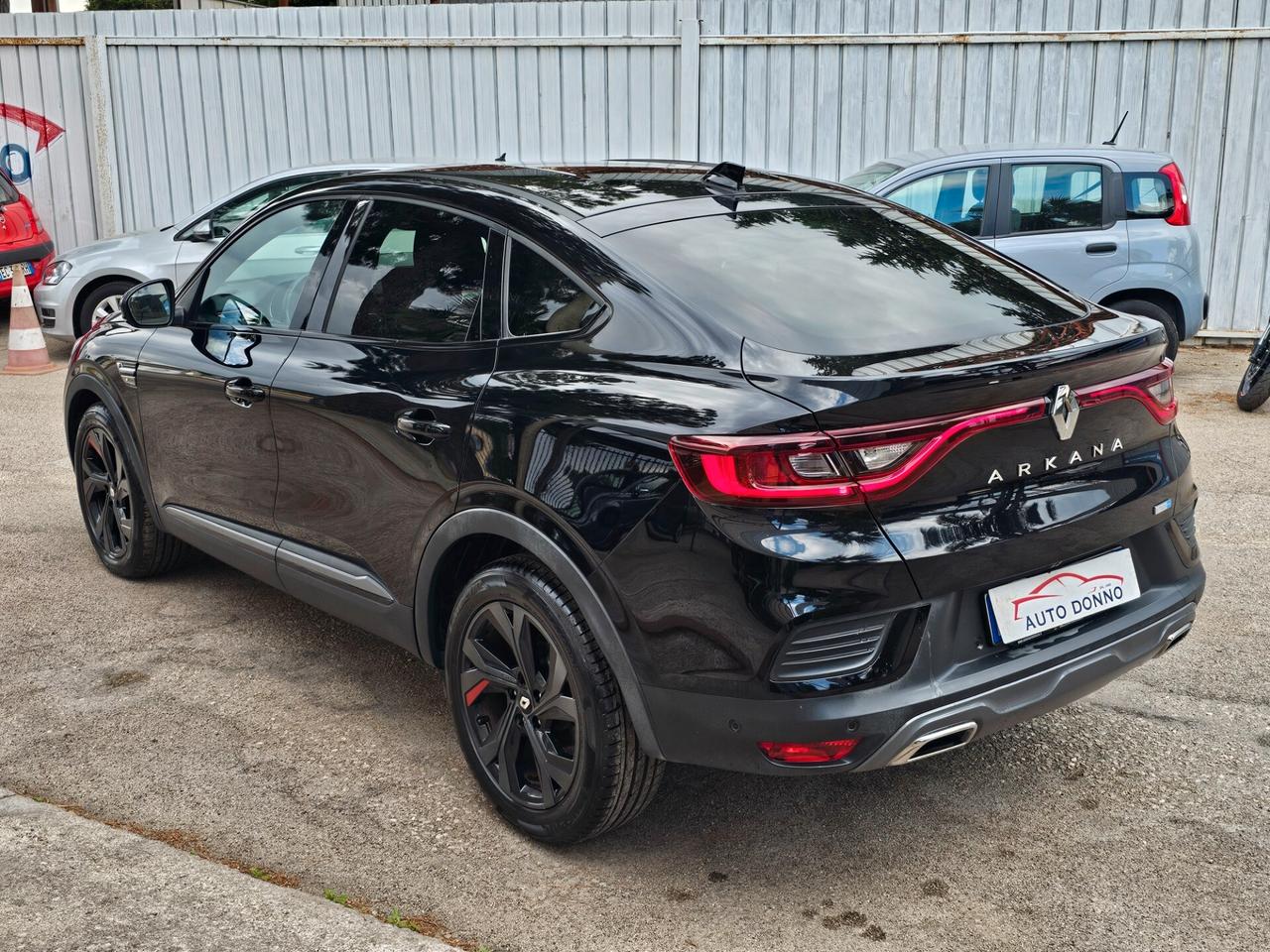 Renault Arkana Hybrid E-Tech 145 CV R.S. Line