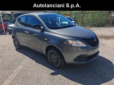 LANCIA Ypsilon 1000 HYBRID SILVER 70CV 5POSTI STEREO USB ITALIA