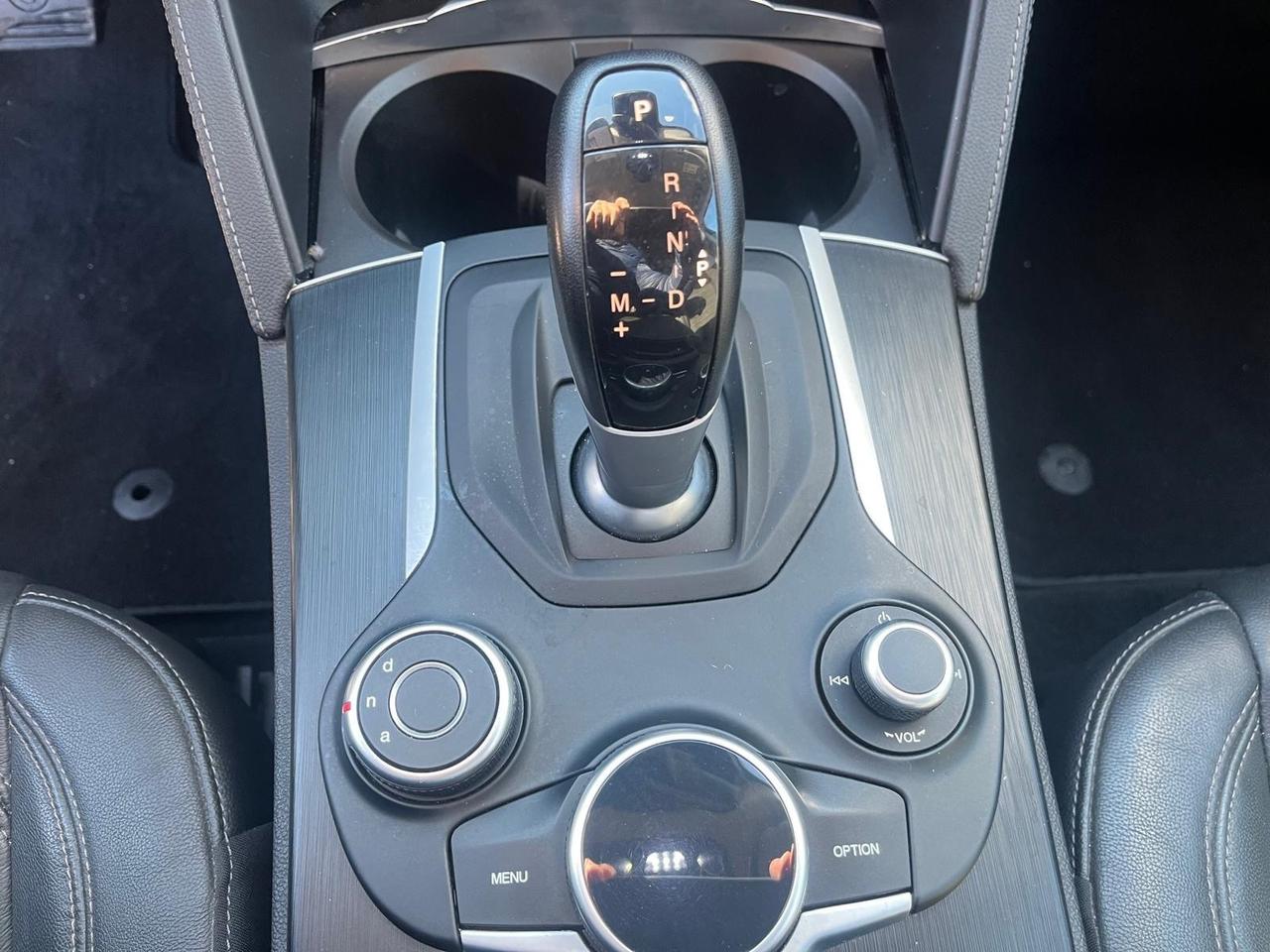 Alfa Stelvio Q4-2.2 mjt/190 cv- autom-2018