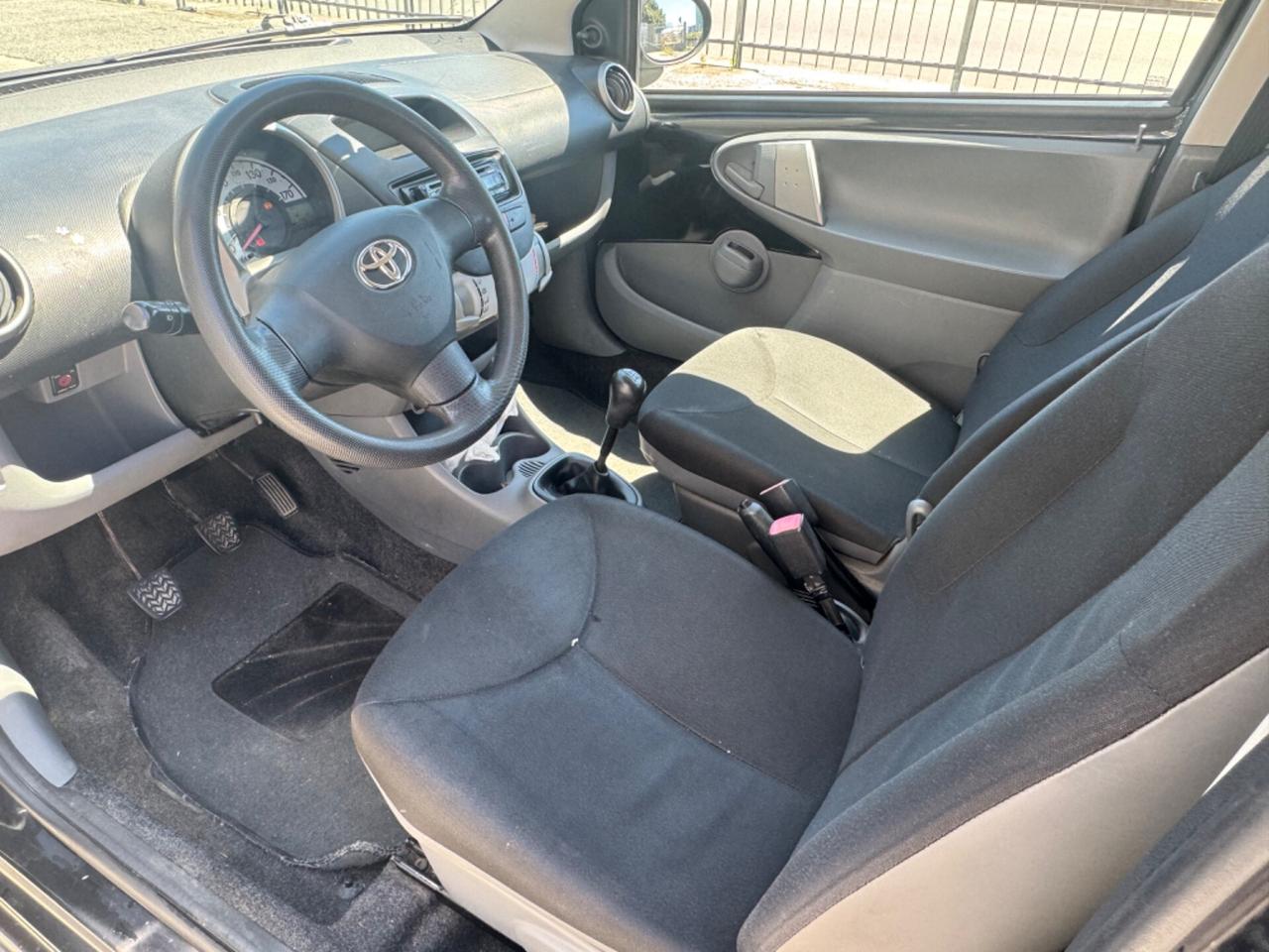 Toyota Aygo 1.0 12V VVT-i 3 porte 2011