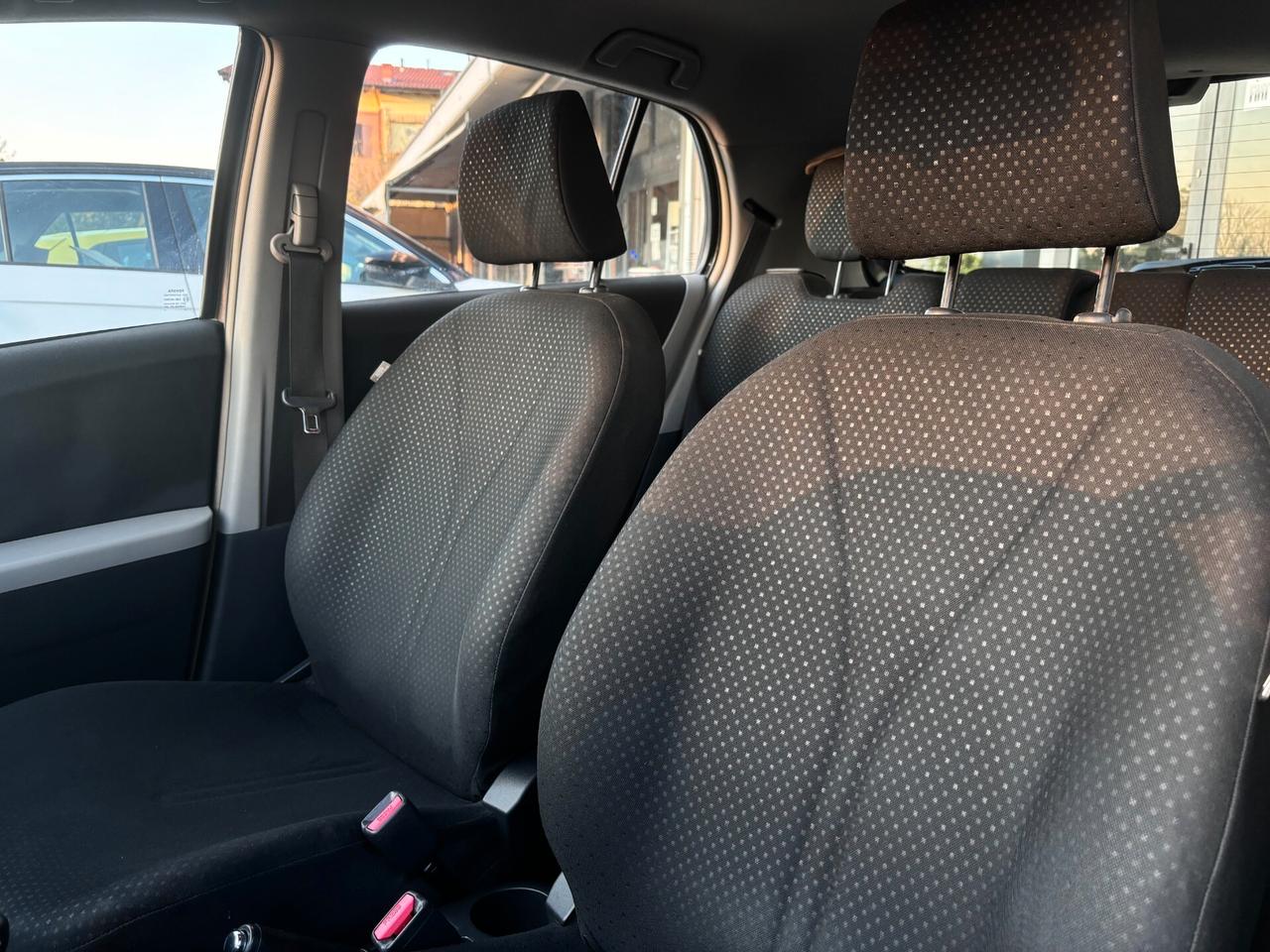 Toyota Yaris 1.0 5 porte