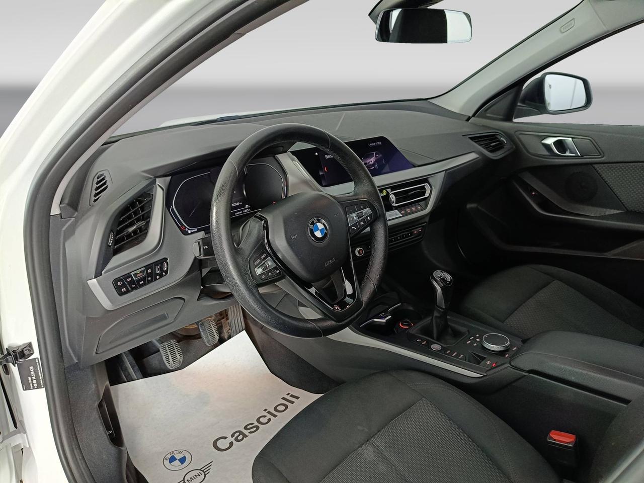 BMW Serie 1 5 PORTE - F40 - 118d 5 Porte