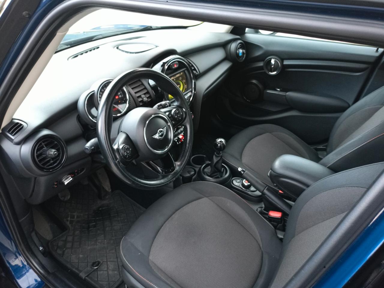 Mini One 1500 D 5 porte neo patentati