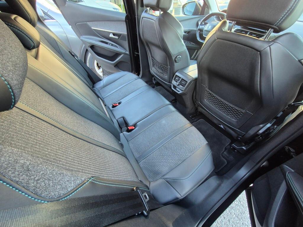 Peugeot 3008 BLUEHDi 130CV ALLURE