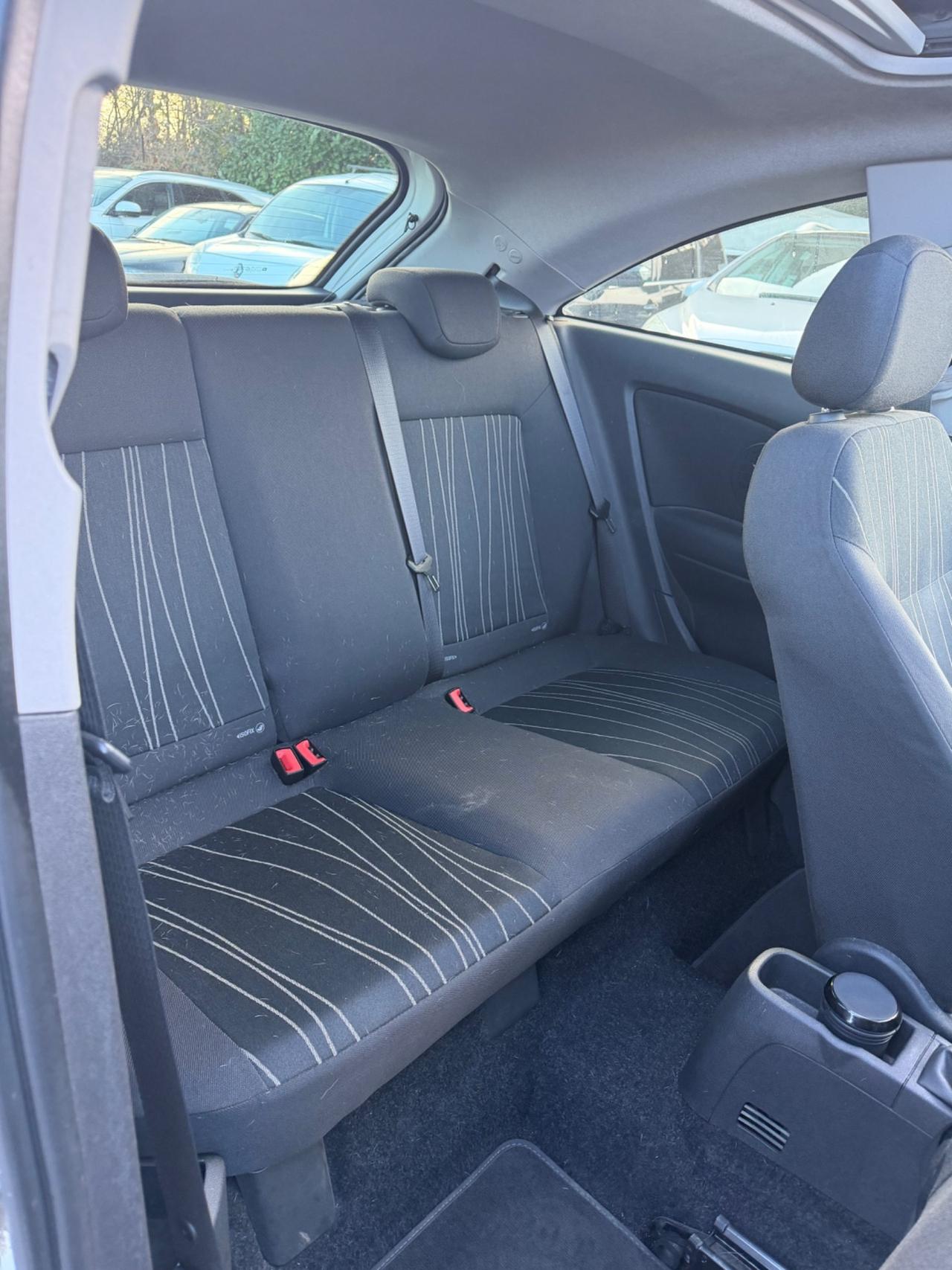 Opel Corsa 1.2 3 porte Sport