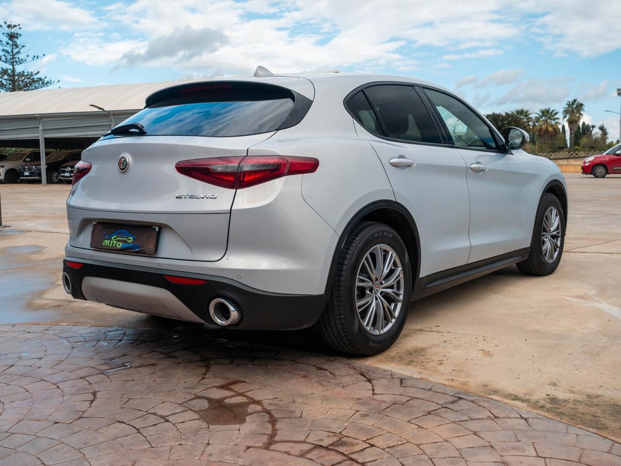 Alfa Romeo Stelvio 2.2 Turbodiesel 190 CV AT8 Q4 Business