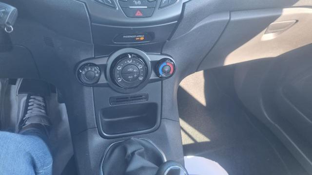 FORD Fiesta 1.5 TDCi 75CV 5 porte Titanium