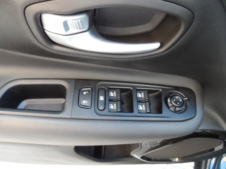 Jeep Renegade 1.0 firefly benzina 120 cv Black Star