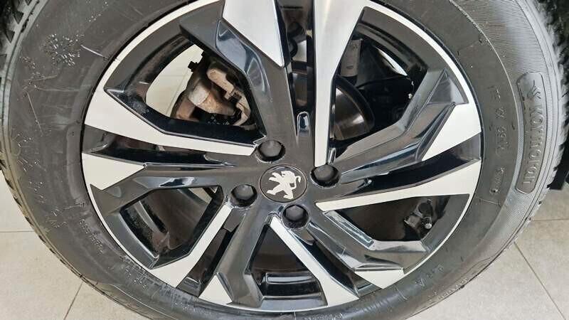 Peugeot 2008 BlueHDi 130 CV S&S EAT8 Allure Pack