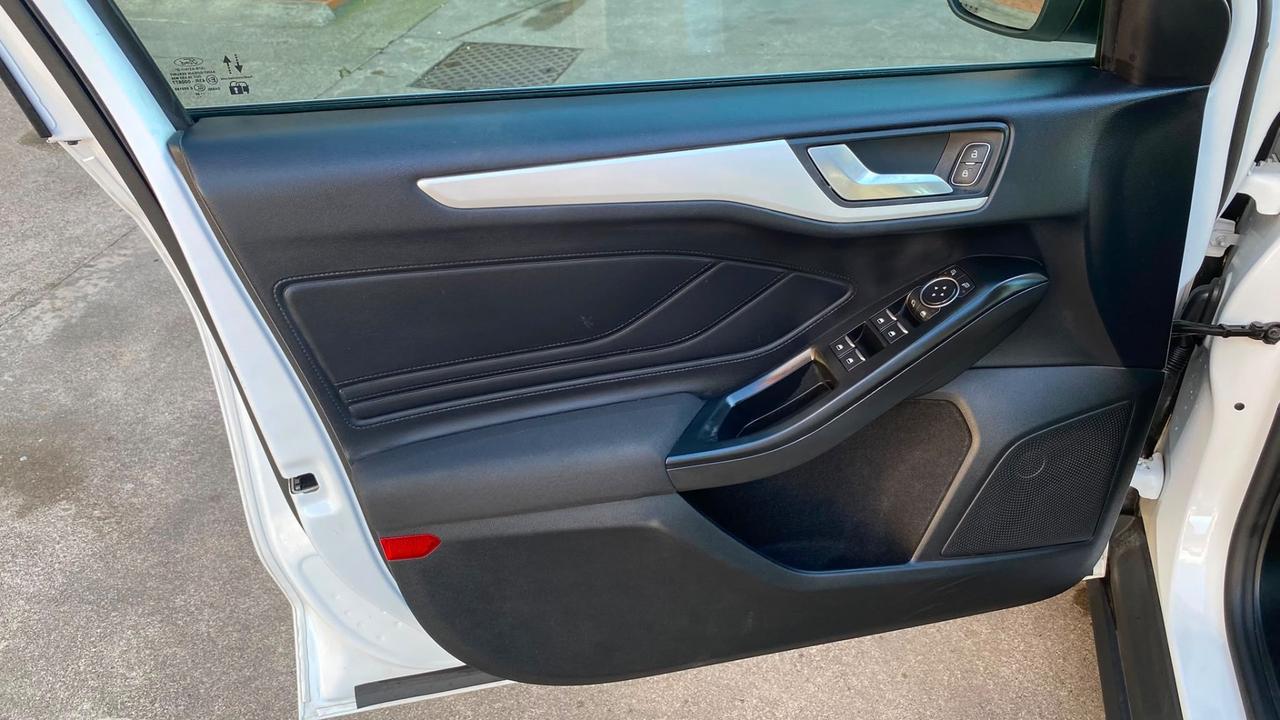 Ford Focus 1.5 Eco 95 CV SW Business AUTOCARRO 5-posti
