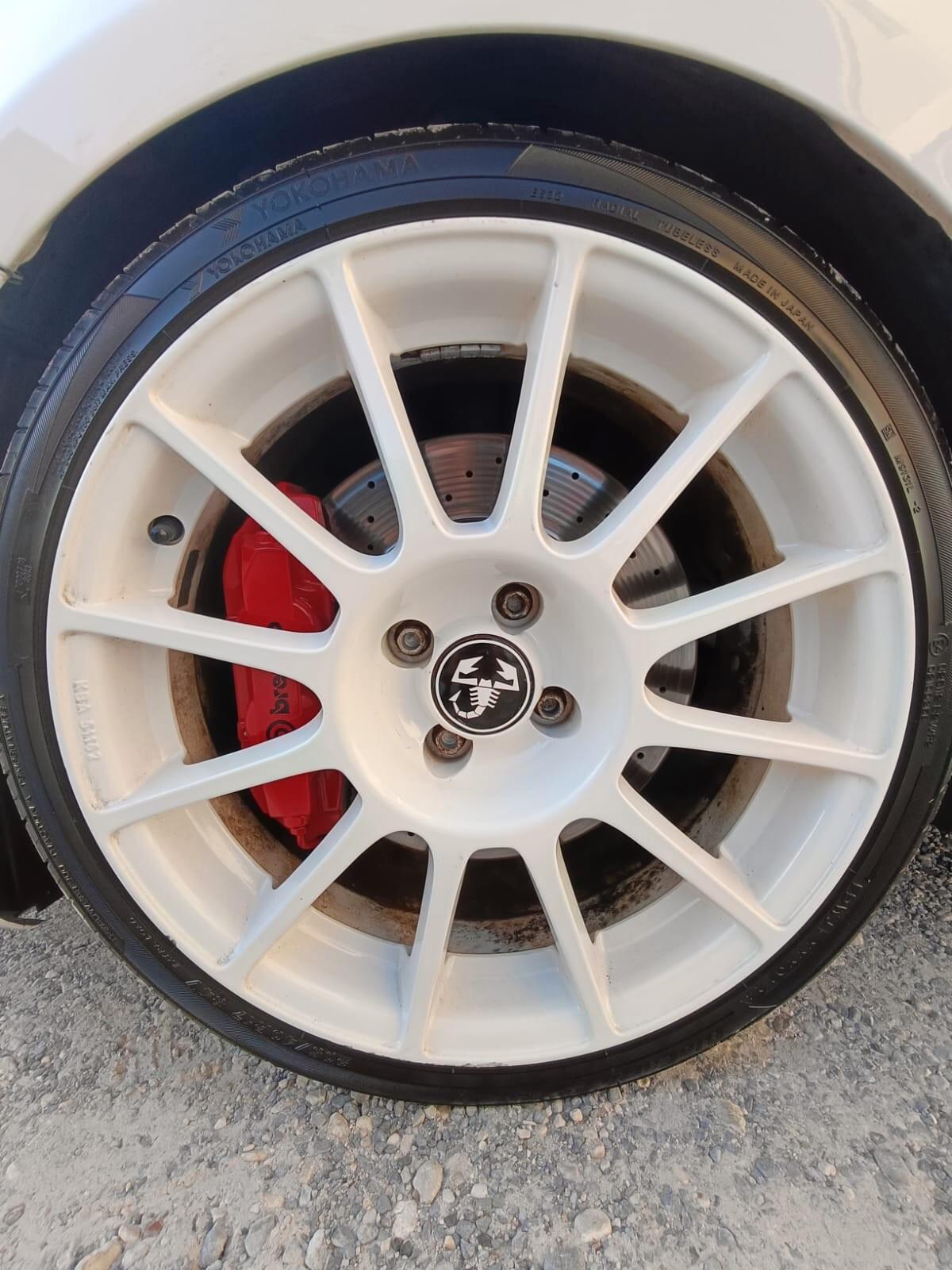 Abarth 595 C 1.4 Turbo T-Jet 140 CV