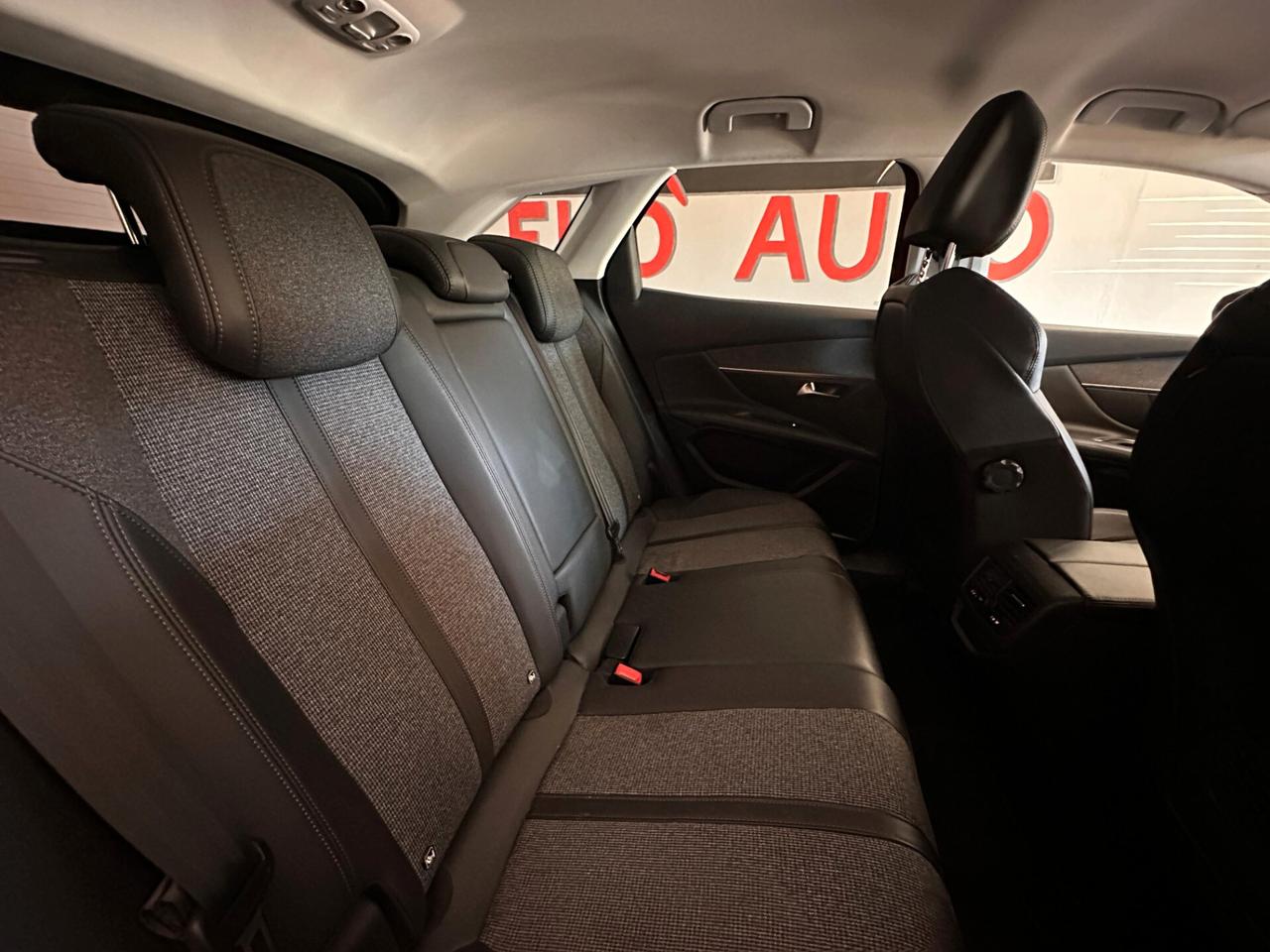 Peugeot 3008 BlueHDi 130 S&S Allure