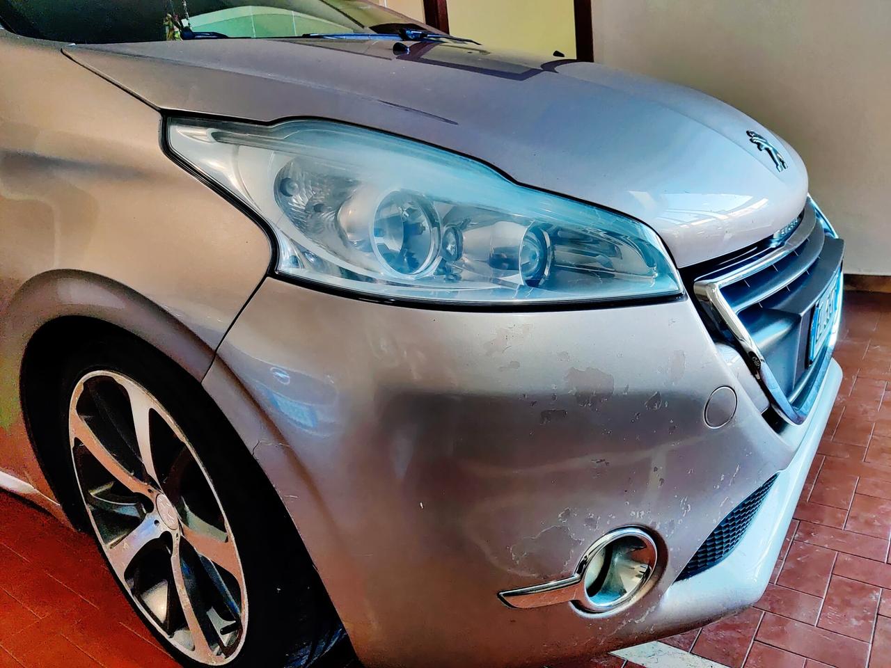 Peugeot 208 1.6 e-HDi 115 CV Stop&Start 3 porte Allure