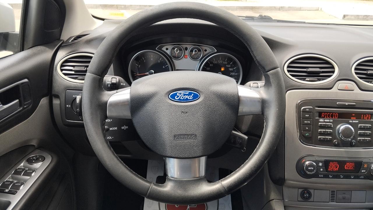FORD FOCUS 1.6 B/GPL-2010