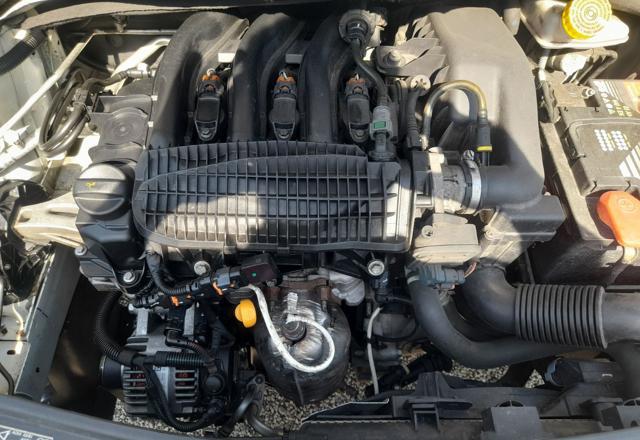 PEUGEOT 2008 1.2 VTi Active