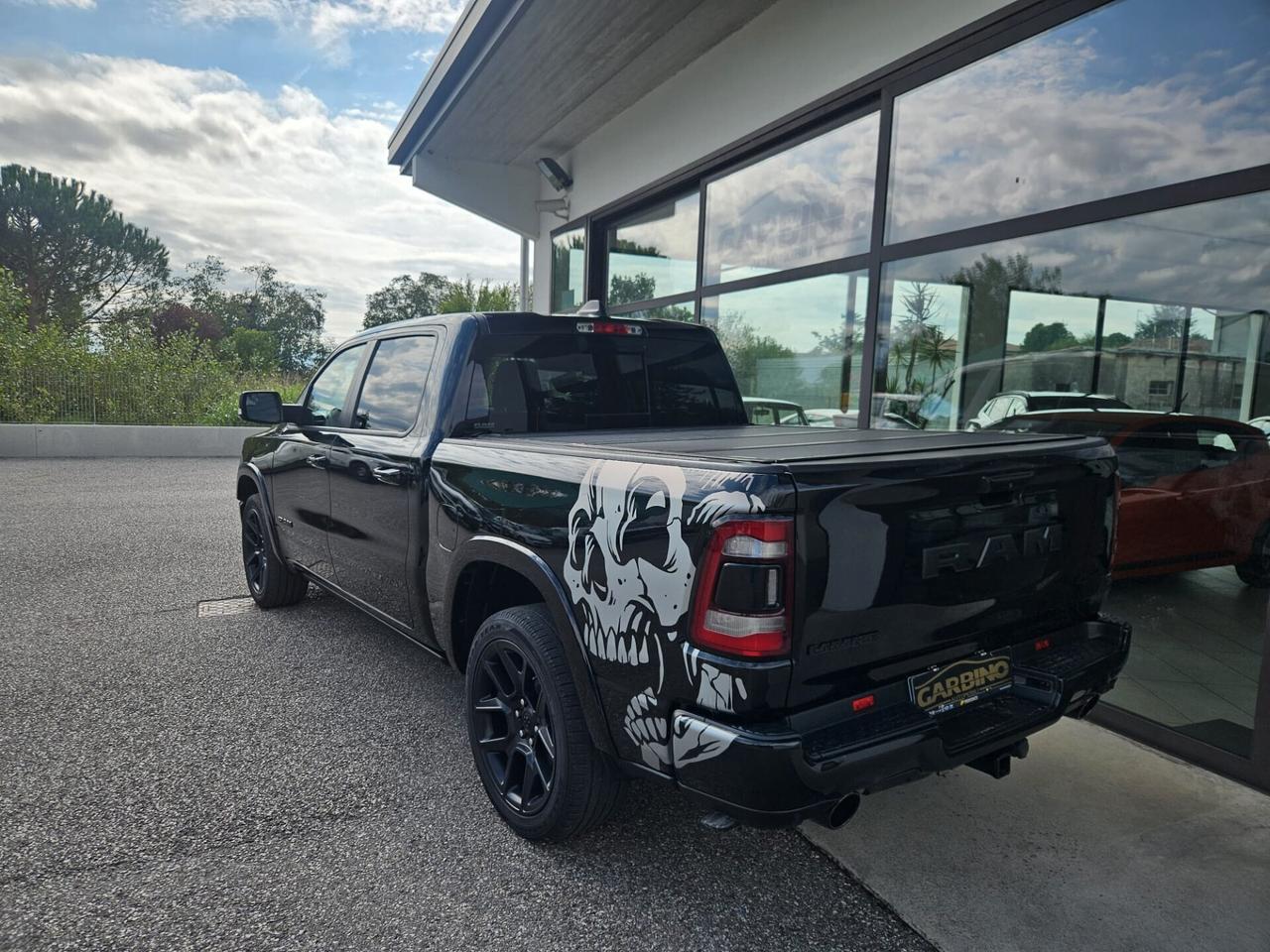 Dodge RAM 1500 5.7 GPL V8 Laramie Night ** NO IVA ESPOSTA **