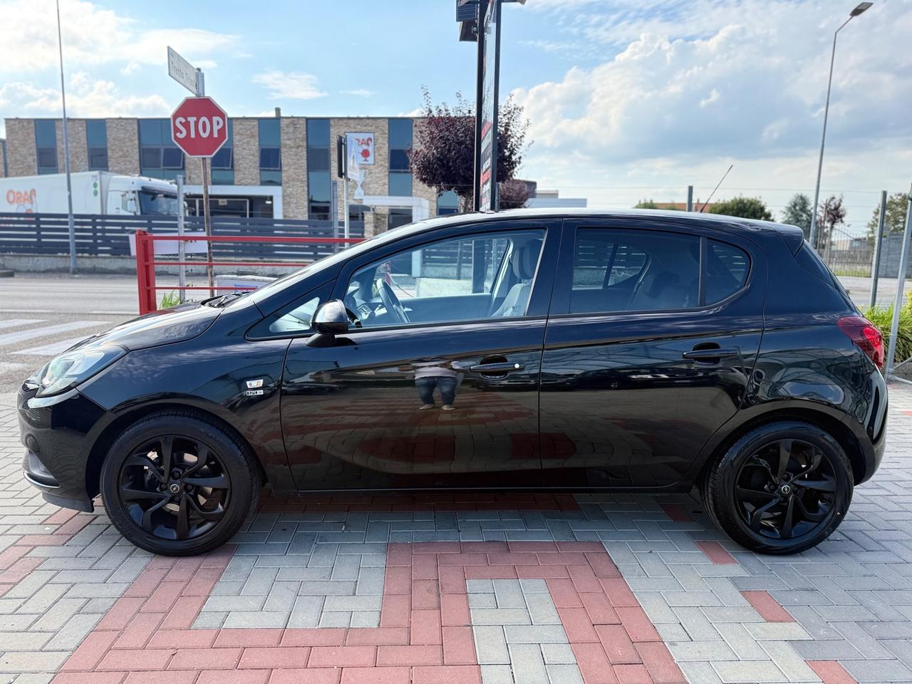 Opel Corsa 1.2 5 porte Black Edition NEOPATENTATI