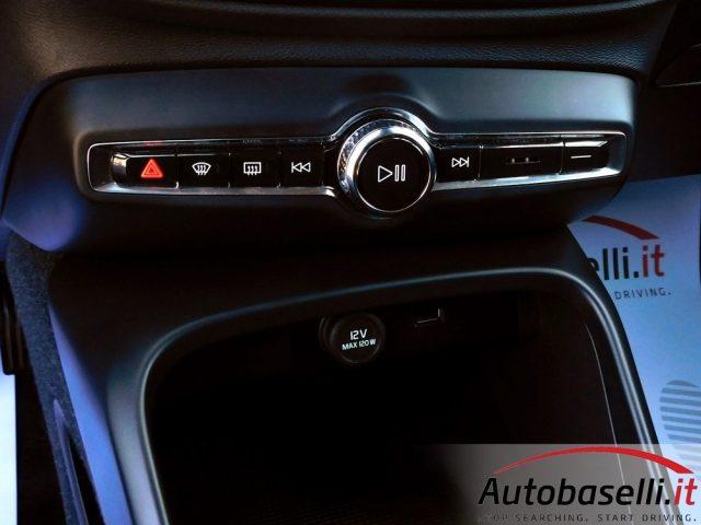 VOLVO XC40 T2 Essential