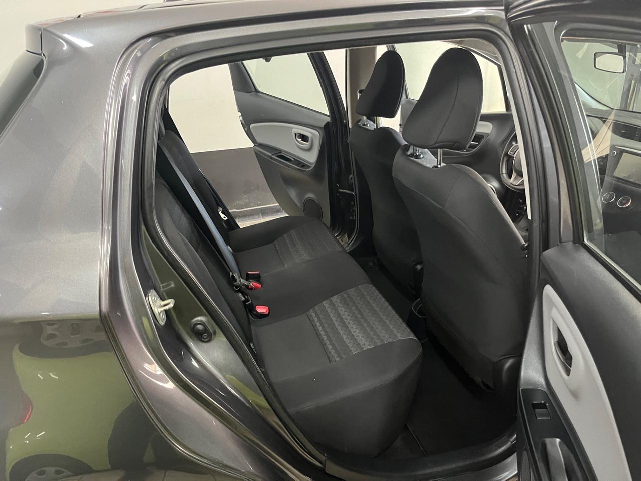 Toyota Yaris 1.0 5 porte Lounge gpl 2016