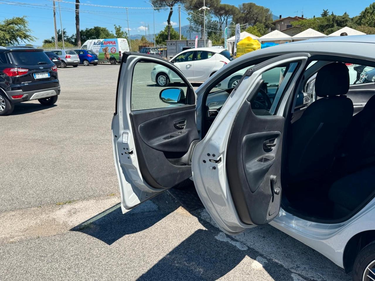 Lancia Ypsilon 1.2 GPL ECOCHIC GPLD UNIPRO 2018