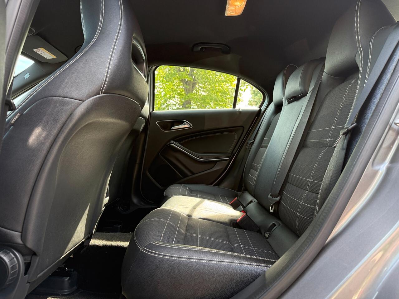 Mercedes-benz A 180 A 180 d Premium