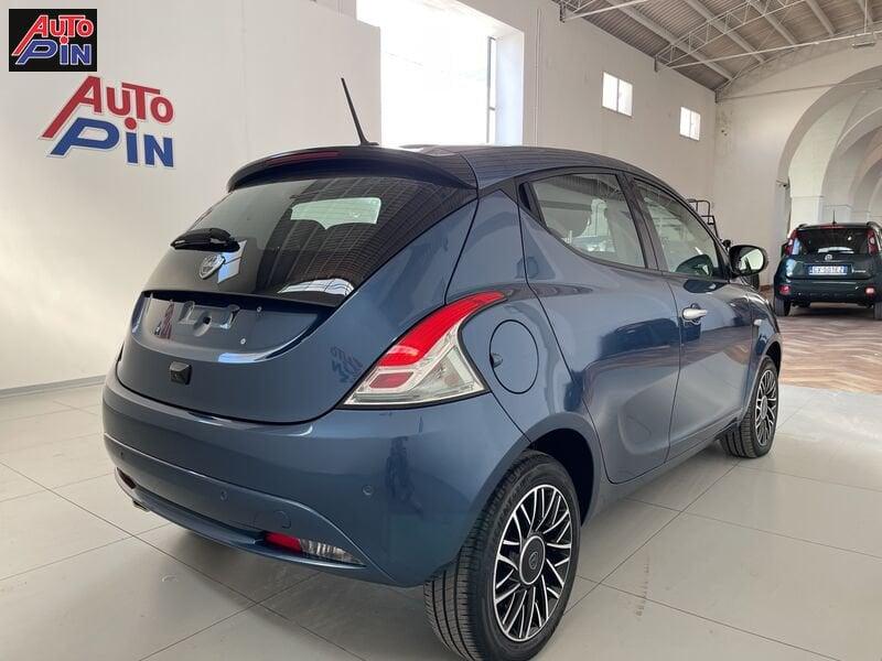 Lancia Ypsilon Ypsilon 1.0 FireFly 5 porte S&S Hybrid Platino
