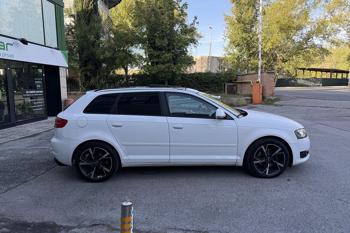 AUDI A3 SPB 2.0 TDI F.AP. Ambiente