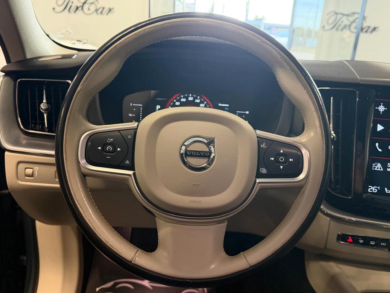 VOLVO XC60 2.0 D 190CV NAVI CAM LED XENO CRUIS 2018