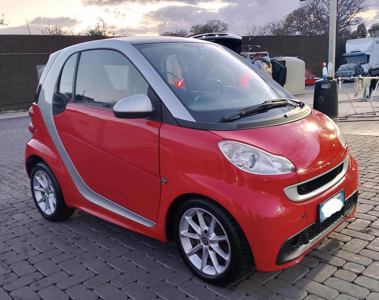 Smart ForTwo 1.0 CV 71 Pulse palette al volante