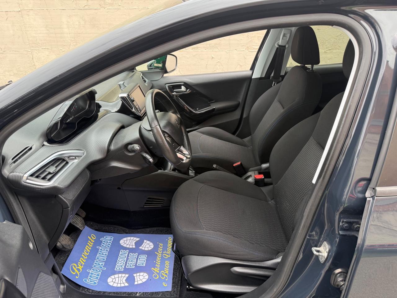 Peugeot 208 1.2benzina 5 porte Style - 2018