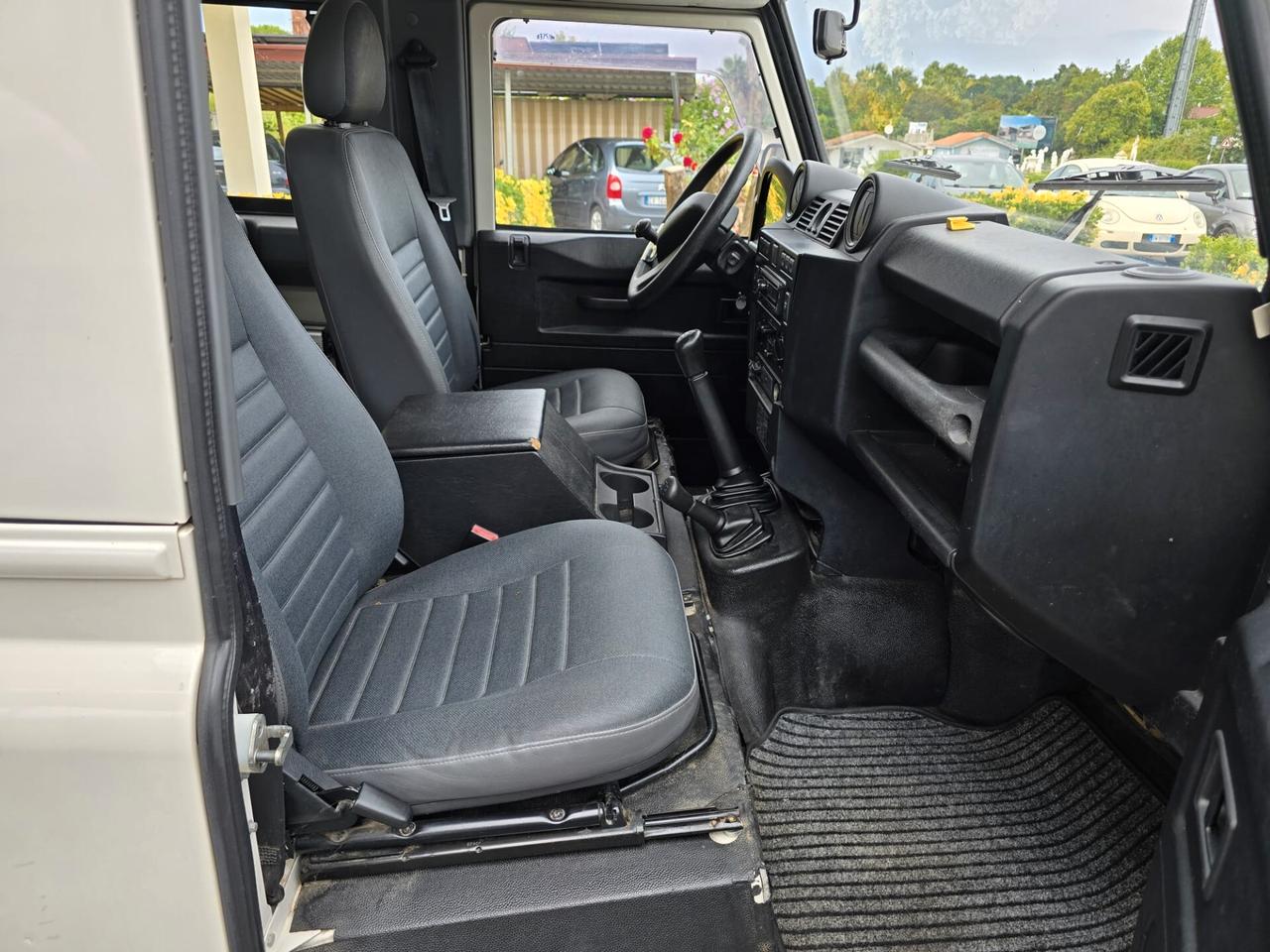 Land Rover Defender 90 2.4 TD4 Station Wagon S N1