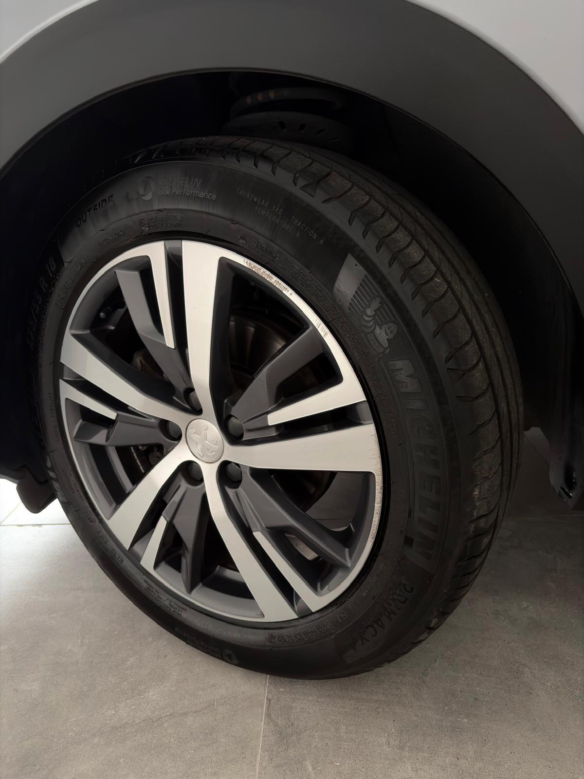 Peugeot 3008 BlueHDi 130 S&S Allure